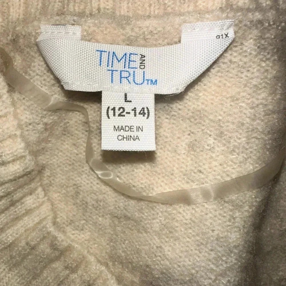 TIME & TRU Oversized Tunic Sweater, High-Low Hem - Picture 9 of 9